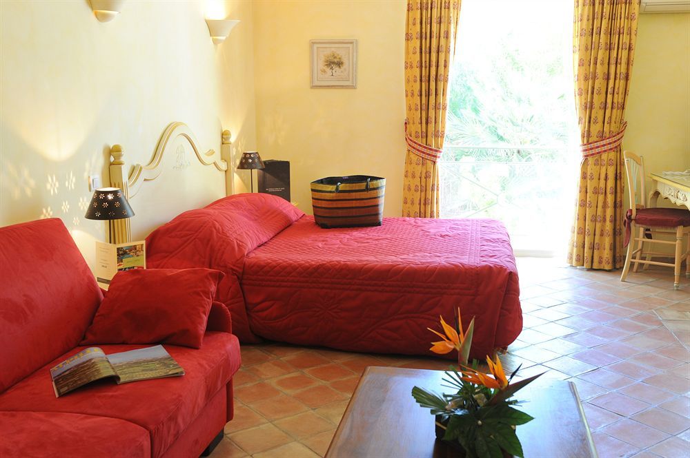 Fréjus Hotel And Restaurant L Arena מראה חיצוני תמונה